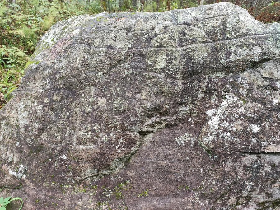medium фото 5 петроглифы камня щеглец.jpg